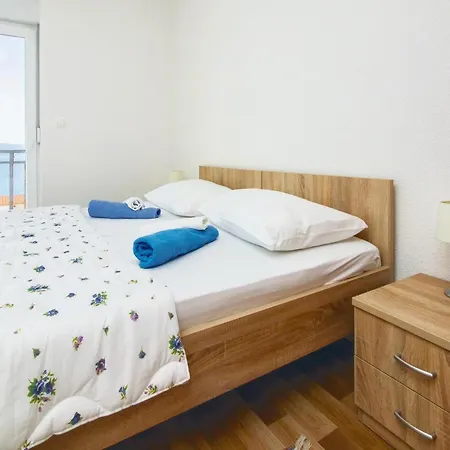 Three-bedroom In Mali Rat Sumpetar