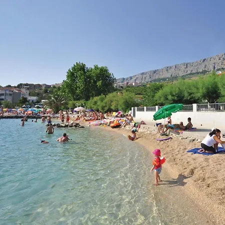 Three-bedroom In Mali Rat Appartement