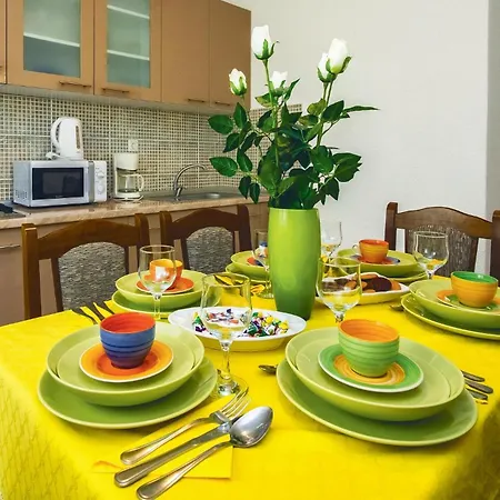 Appartement Three-bedroom In Mali Rat *